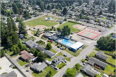 807 N 2nd St, Brookings, OR 97415 - Photo 33