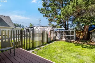 807 N 2nd St, Brookings, OR 97415 - Photo 19