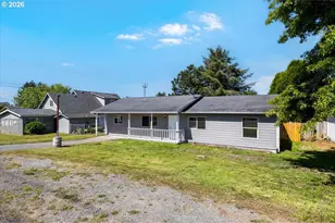 807 N 2nd St, Brookings, OR 97415 - Photo 37