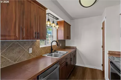 807 N 2nd St, Brookings, OR 97415 - Photo 9