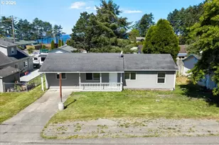807 N 2nd St, Brookings, OR 97415 - Photo 35
