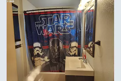 82 NW 3rd St, Ontario, OR 97914 - Photo 9