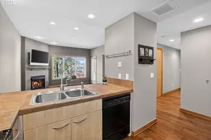 300 W 8th St, Vancouver, WA 98660 - Photo 9