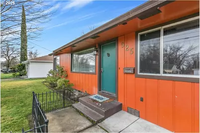 925 Winchester Ave, Medford, OR 97501 - Photo 5