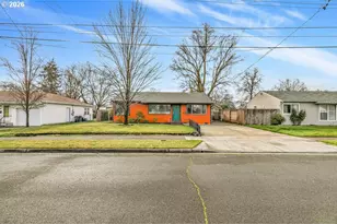 925 Winchester Ave, Medford, OR 97501 - Photo 3