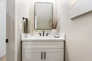 10121 SE 72nd Ave, Milwaukie, OR 97222 - Photo 5
