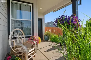 812 NE Trillium Dr, Estacada, OR 97023 - Photo 1