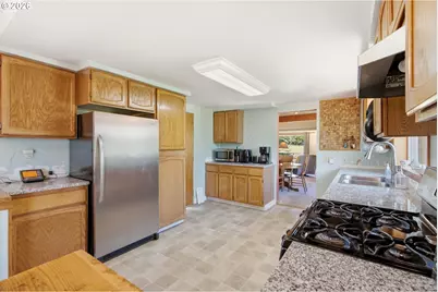 1109 Country Club Rd, Hood River, OR 97031 - Photo 15