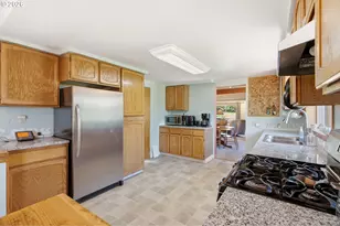 1109 Country Club Rd, Hood River, OR 97031 - Photo 15