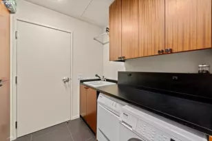 710 NW 13th Ave, Portland, OR 97209 - Photo 37