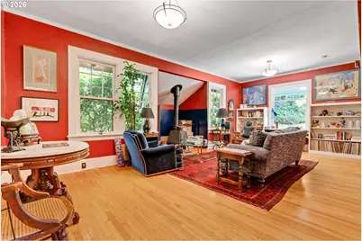 811 SW 58th Ave, Portland, OR 97221 - Photo 9