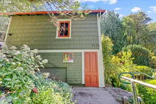 811 SW 58th Ave, Portland, OR 97221 - Photo 41