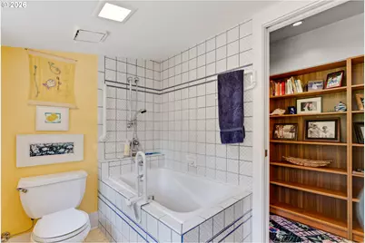811 SW 58th Ave, Portland, OR 97221 - Photo 29