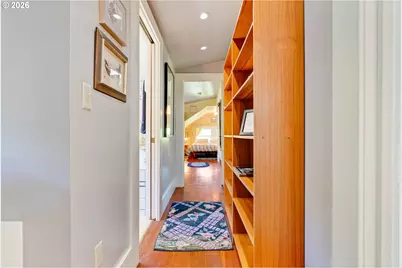 811 SW 58th Ave, Portland, OR 97221 - Photo 19