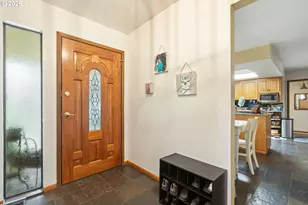 674 Youngs Ln, Roseburg, OR 97471 - Photo 5