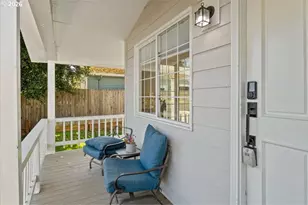 1039 N 4th Ave, Stayton, OR 97383 - Photo 3