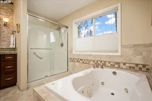 17460 SW 108th Pl, Tualatin, OR 97062 - Photo 35