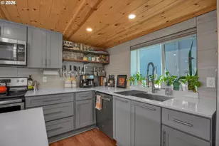 1633 N Jantzen Ave, Portland, OR 97217 - Photo 11