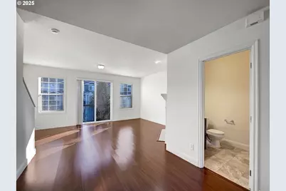 3133 SE Brookwood Ave, Hillsboro, OR 97123 - Photo 9