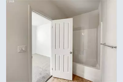 3133 SE Brookwood Ave, Hillsboro, OR 97123 - Photo 21