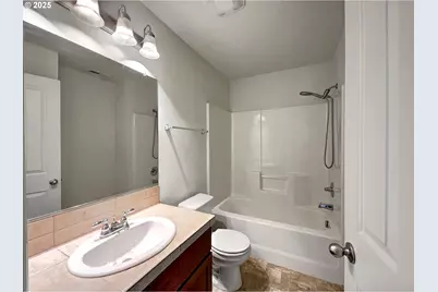 3133 SE Brookwood Ave, Hillsboro, OR 97123 - Photo 17
