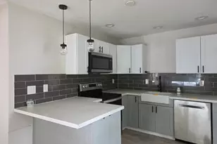 5711 SE 123rd Ave, Portland, OR 97236 - Photo 3