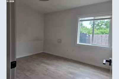 5711 SE 123rd Ave, Portland, OR 97236 - Photo 9