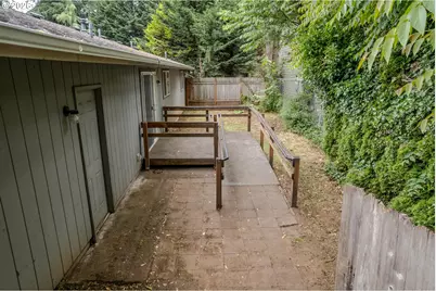 304 Boone Rd SE, Salem, OR 97306 - Photo 23