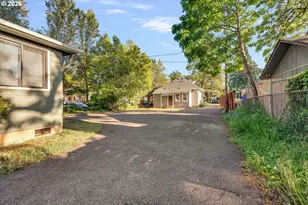 635 SE Walnut St, Hillsboro, OR 97123 - Photo 43