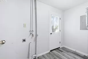 635 SE Walnut St, Hillsboro, OR 97123 - Photo 39