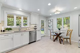 13090 Princeton Ct, Lake Oswego, OR 97035 - Photo 7