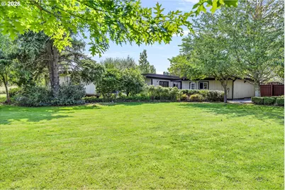 1041 Cannon Dr, Hood River, OR 97031 - Photo 3