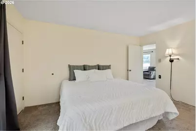 1041 Cannon Dr, Hood River, OR 97031 - Photo 17
