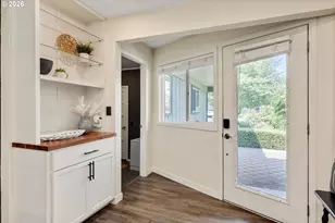 1041 Cannon Dr, Hood River, OR 97031 - Photo 29