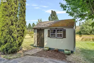 1041 Cannon Dr, Hood River, OR 97031 - Photo 43