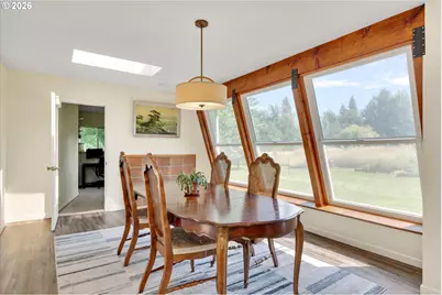 1041 Cannon Dr, Hood River, OR 97031 - Photo 9