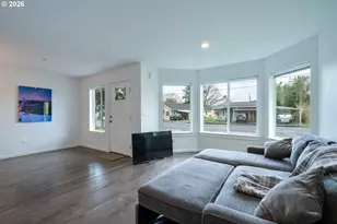 2213 10th St, Tillamook, OR 97141 - Photo 5