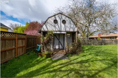 341 NE Cambridge Cir, Corvallis, OR 97330 - Photo 31