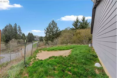 320 Providence Dr, Reedsport, OR 97467 - Photo 27