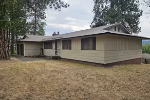 202 E Despain St, Ukiah, OR 97880 - Photo 3