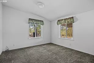 5300 Riddle By Pass Rd, Riddle, OR 97469 - Photo 11