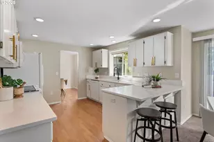 17239 Rebecca Ln, Lake Oswego, OR 97035 - Photo 11