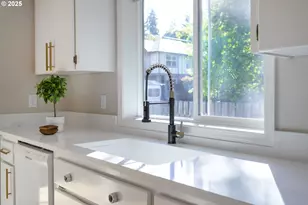 17239 Rebecca Ln, Lake Oswego, OR 97035 - Photo 17