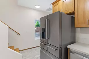 9606 N Clarendon Ave, Portland, OR 97203 - Photo 17