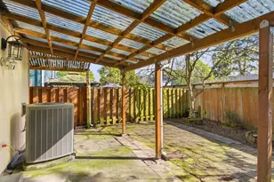 9606 N Clarendon Ave, Portland, OR 97203 - Photo 37