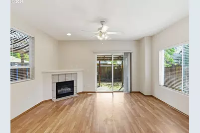 9606 N Clarendon Ave, Portland, OR 97203 - Photo 5