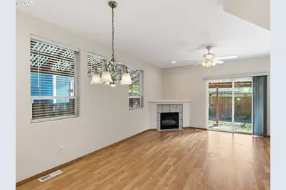 9606 N Clarendon Ave, Portland, OR 97203 - Photo 7