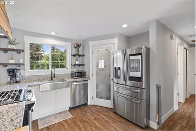 19735 SW Rosa Rd, Beaverton, OR 97078 - Photo 7