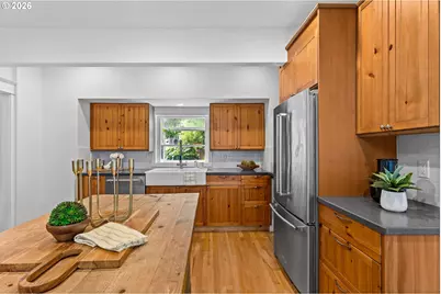 216 S Iowa St, Portland, OR 97239 - Photo 19