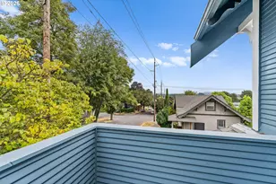 216 S Iowa St, Portland, OR 97239 - Photo 35